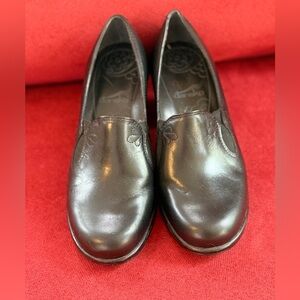 Dansko Beth Black Leather Closed Back Clogs/heals ~ Size 36 ~ EUC